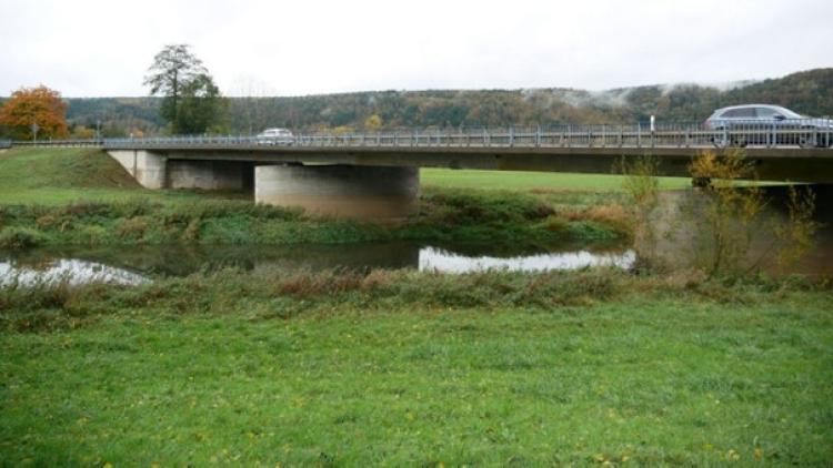 Sanierungsbedürftige Brücke an der L277 zwischen Tuttlingen und Nendingen